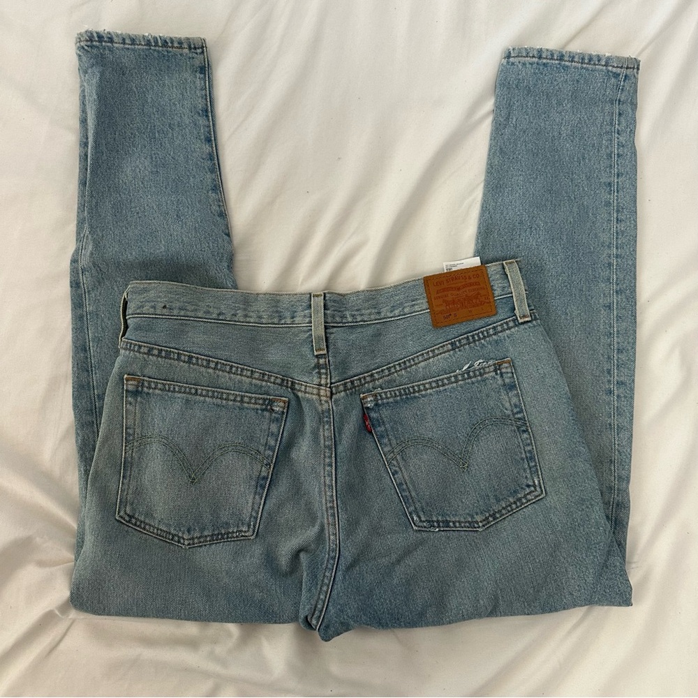 LEVIS
